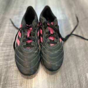 Adidas Kids Black soccer cleats with Pink